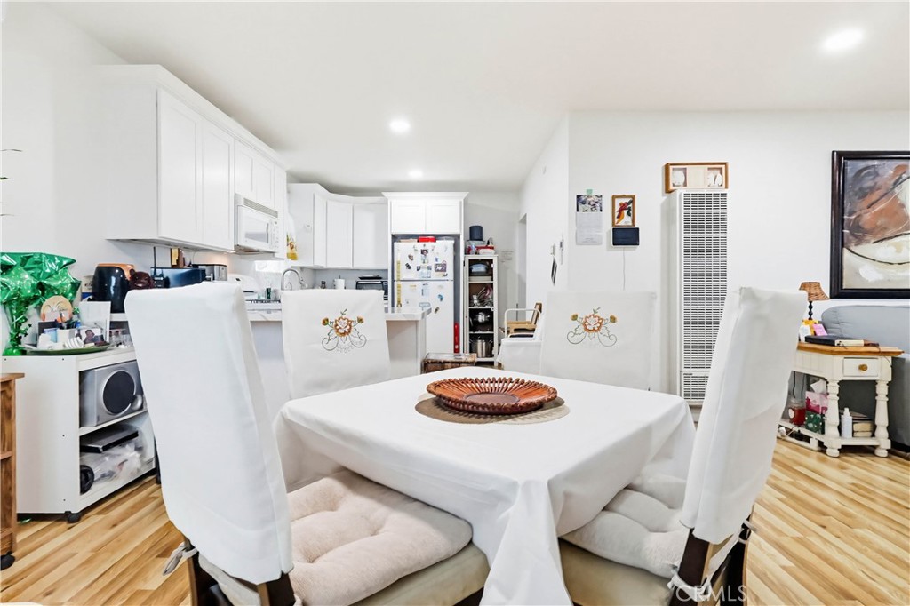924 W 134th Place