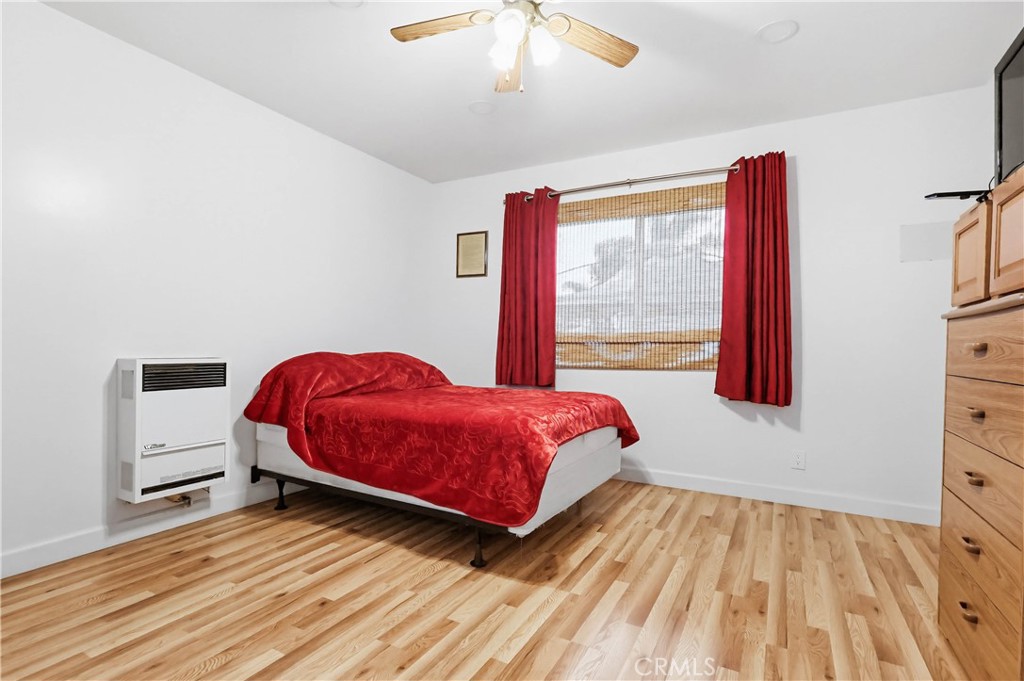 924 W 134th Place