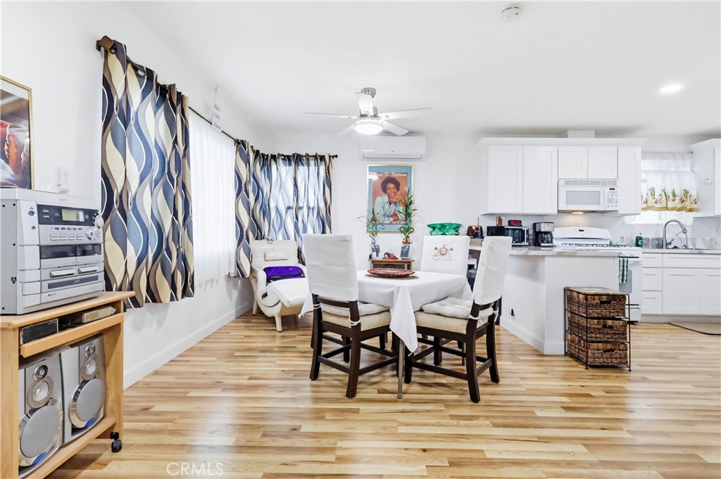 924 W 134th Place