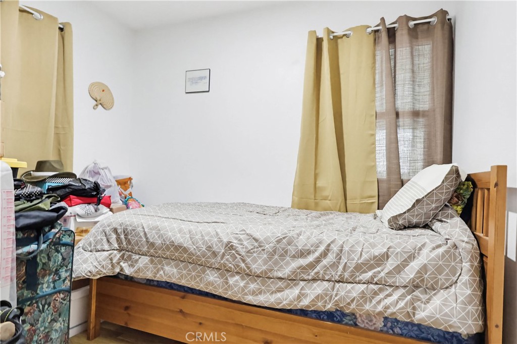 924 W 134th Place