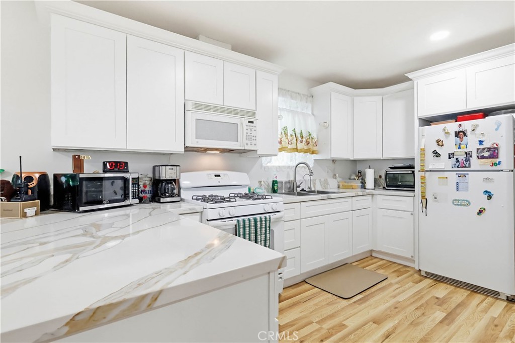 924 W 134th Place