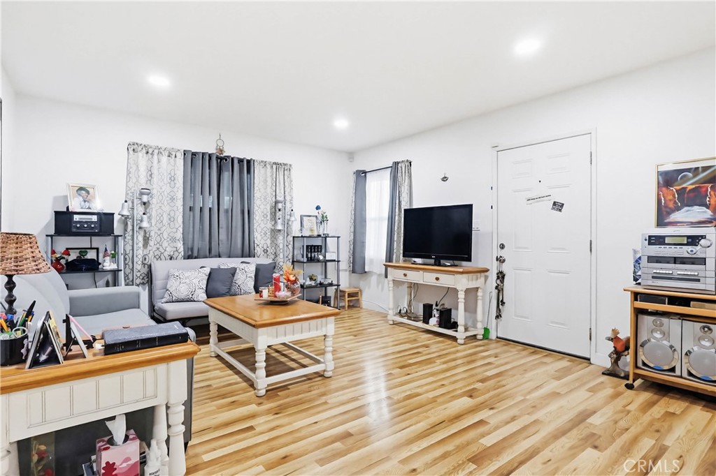 924 W 134th Place