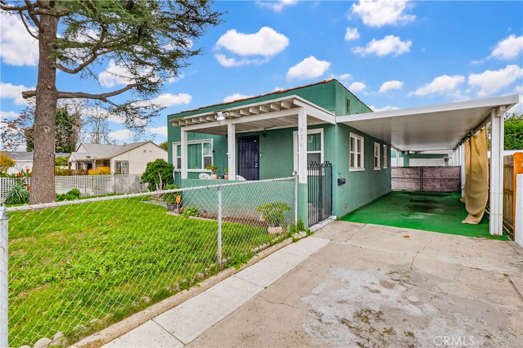 924 W 134th Place