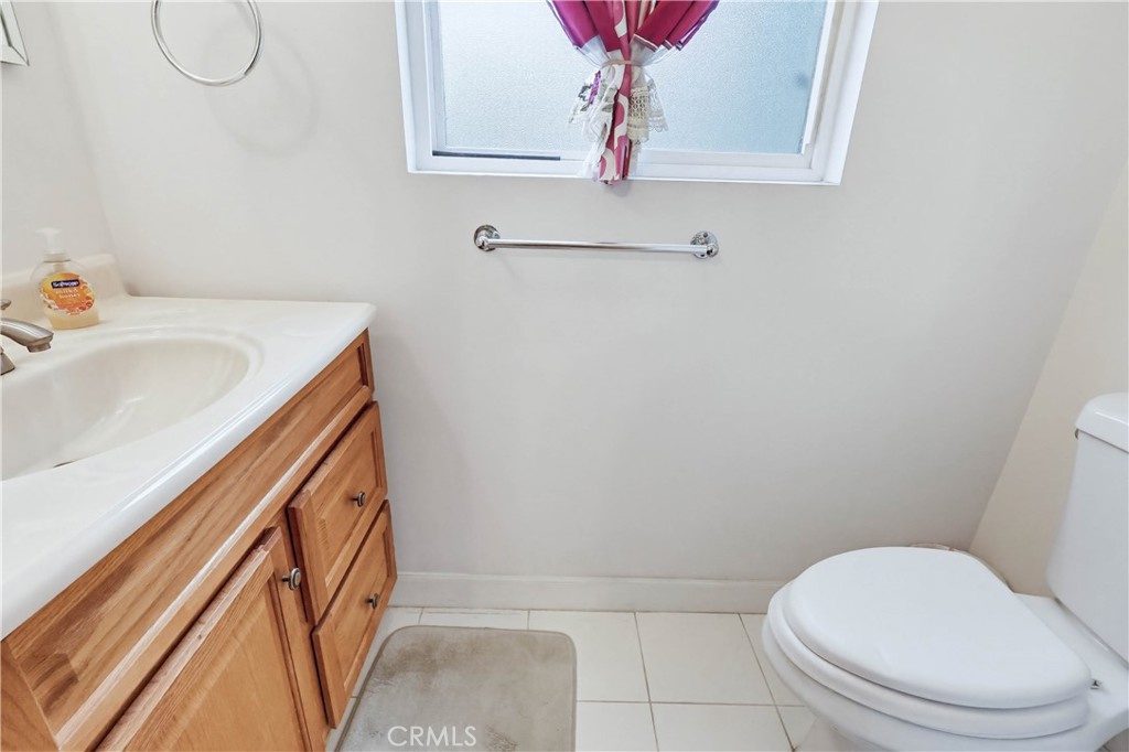 924 W 134th Place