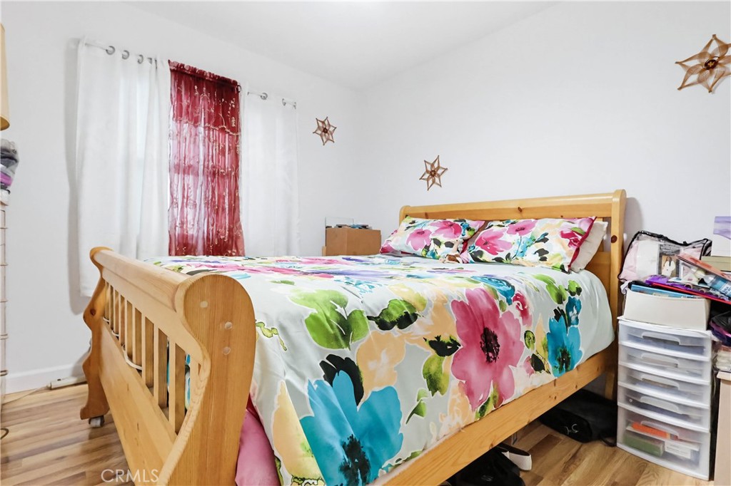 924 W 134th Place