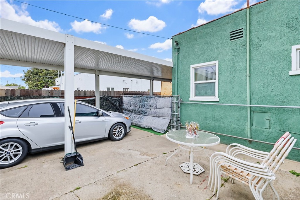 924 W 134th Place