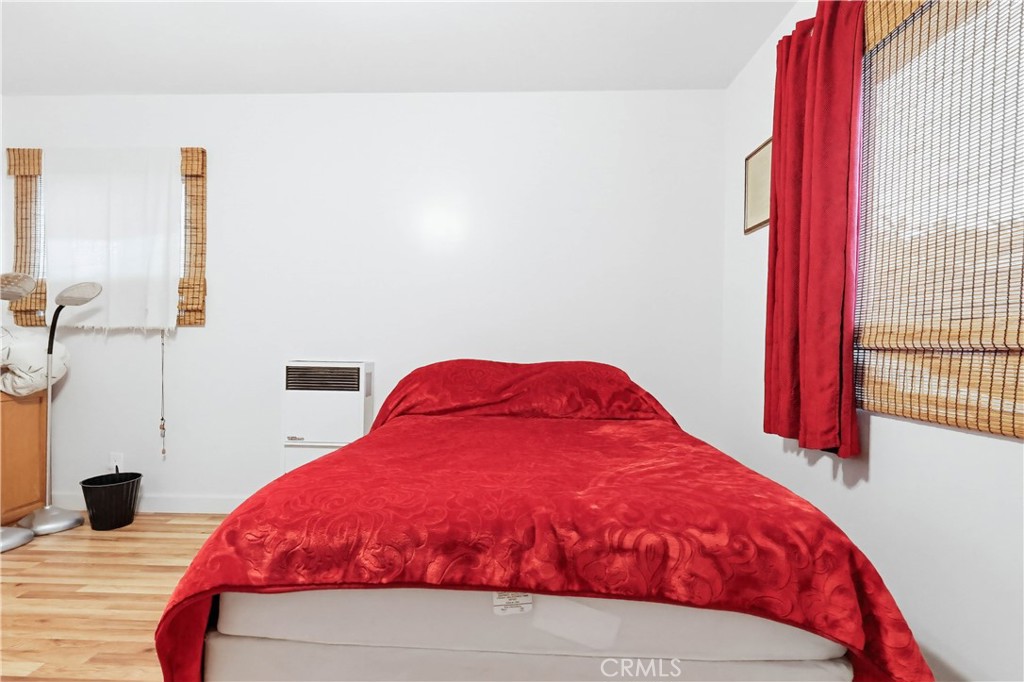 924 W 134th Place