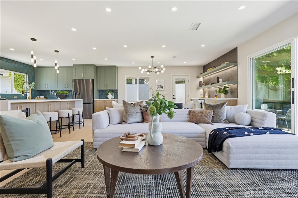 5109 Paseo Del Pavon