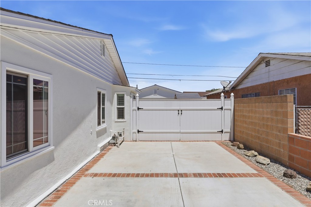 3407 W 189th