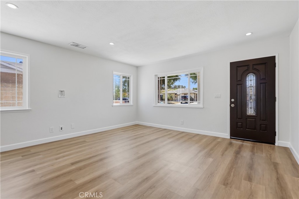 3407 W 189th
