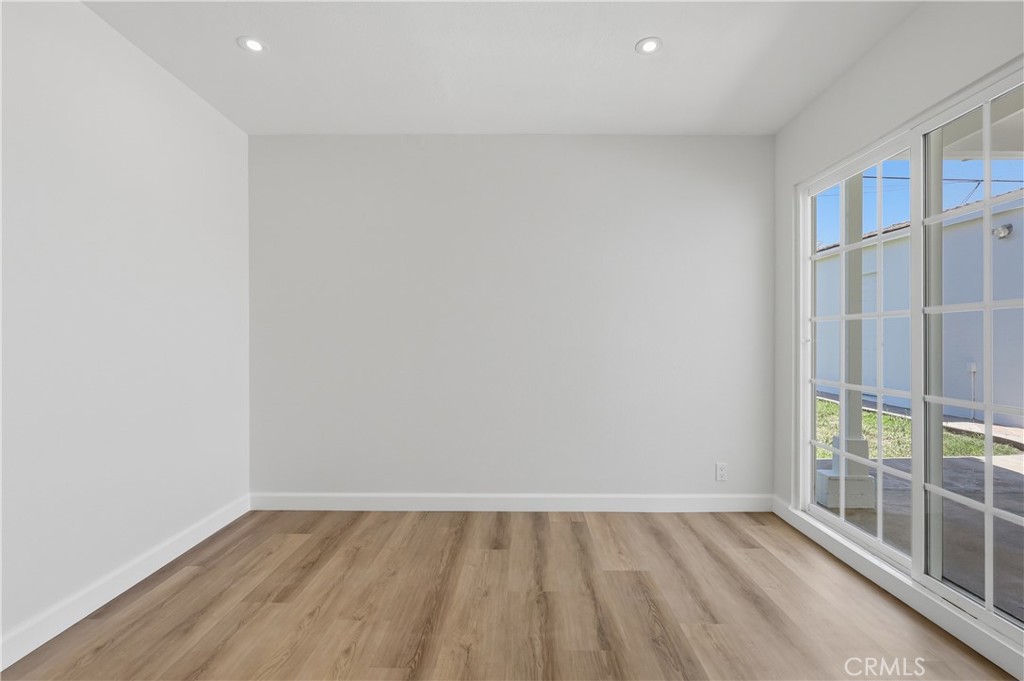 3407 W 189th