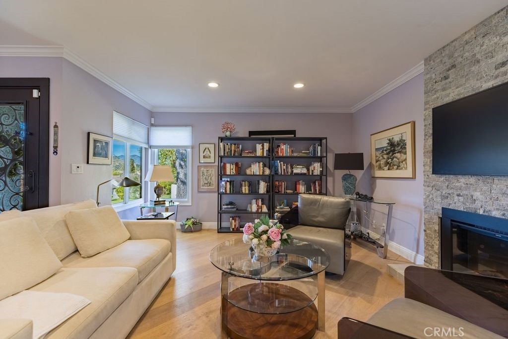 2805 Shoreview Circle