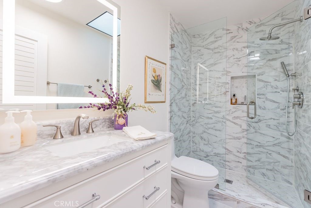 2805 Shoreview Circle