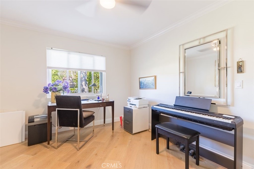 2805 Shoreview Circle