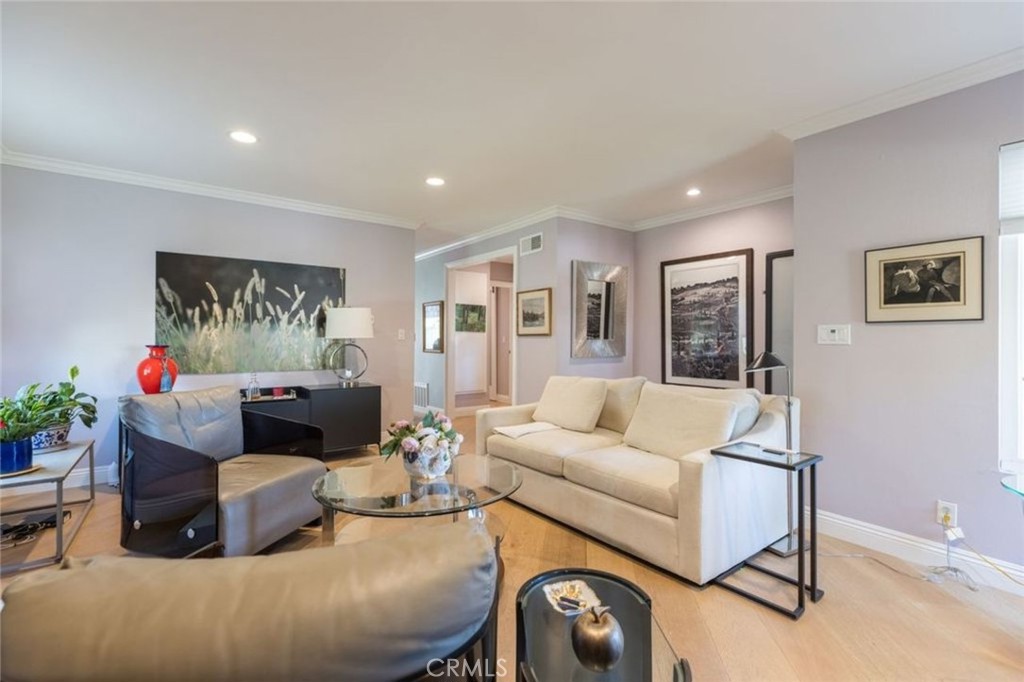 2805 Shoreview Circle
