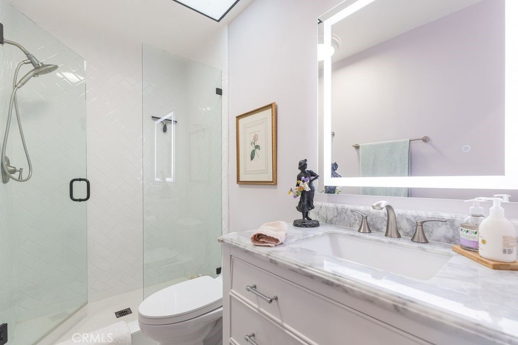 2805 Shoreview Circle