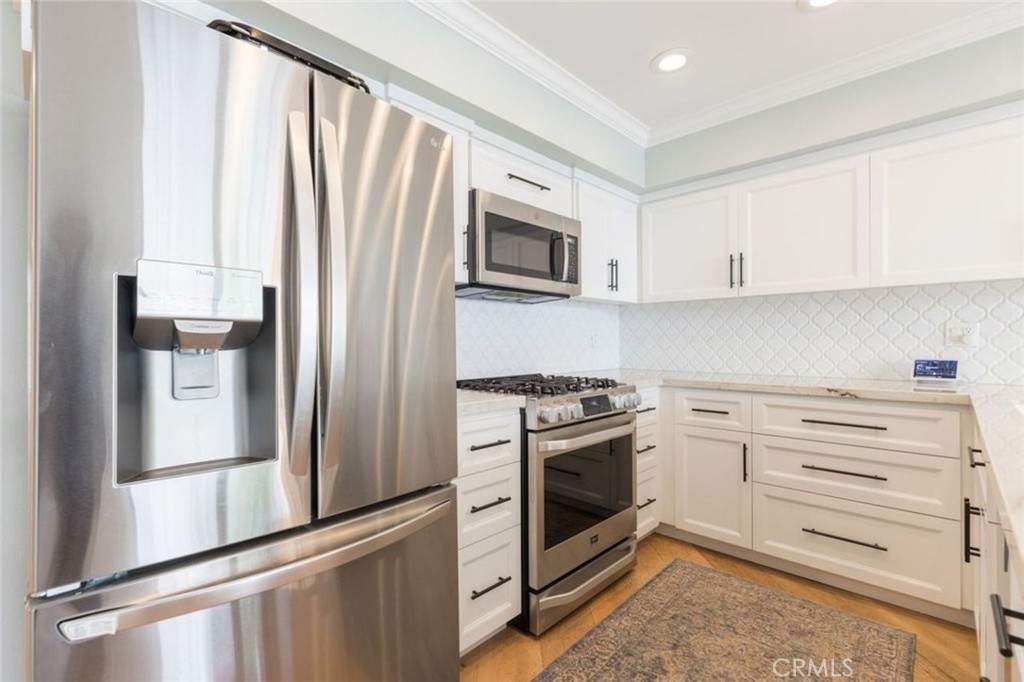 2805 Shoreview Circle