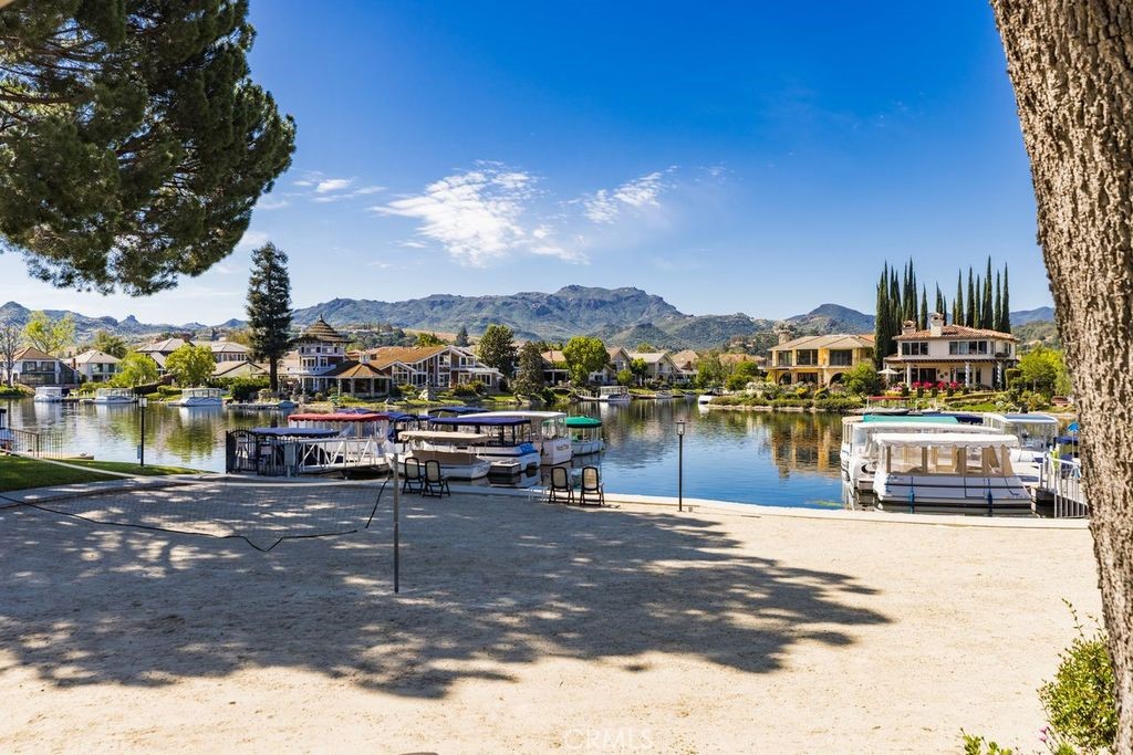 2805 Shoreview Circle