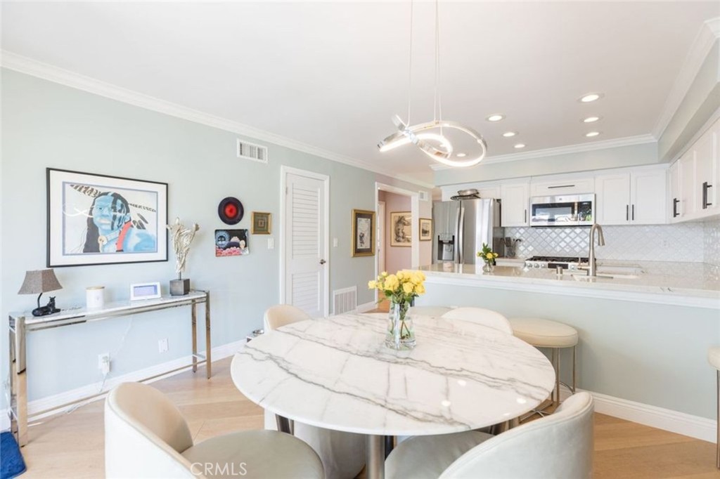2805 Shoreview Circle