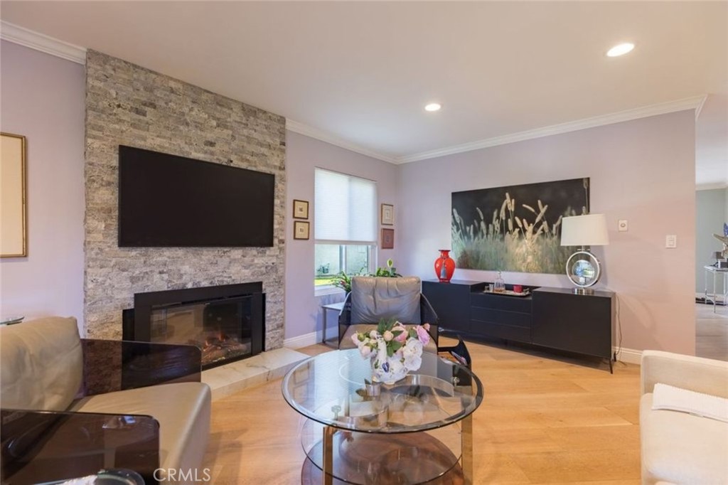 2805 Shoreview Circle