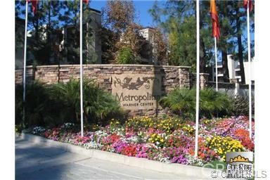5530 Owensmouth Avenue 214