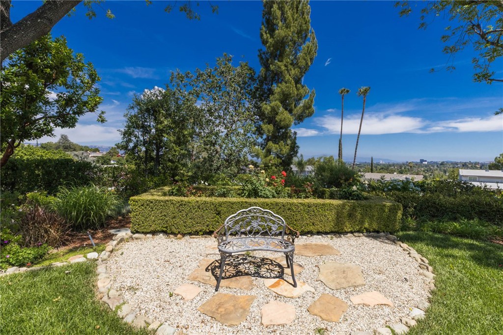 24529 Calvert Street