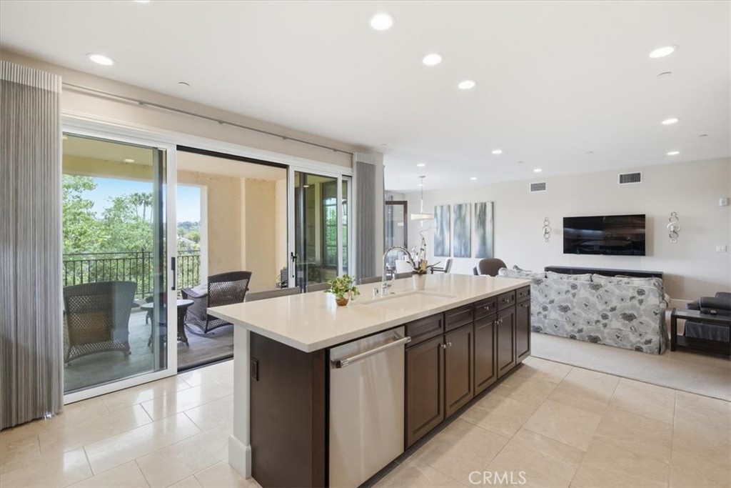 23500 Park Sorrento D44