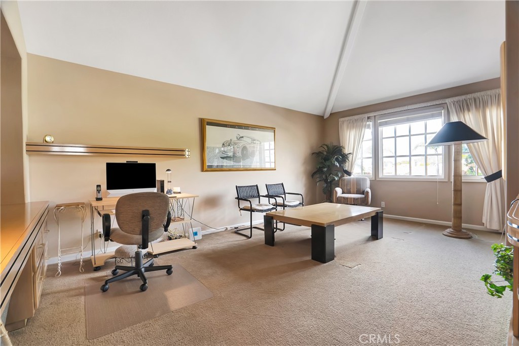 24876 Paseo Primario