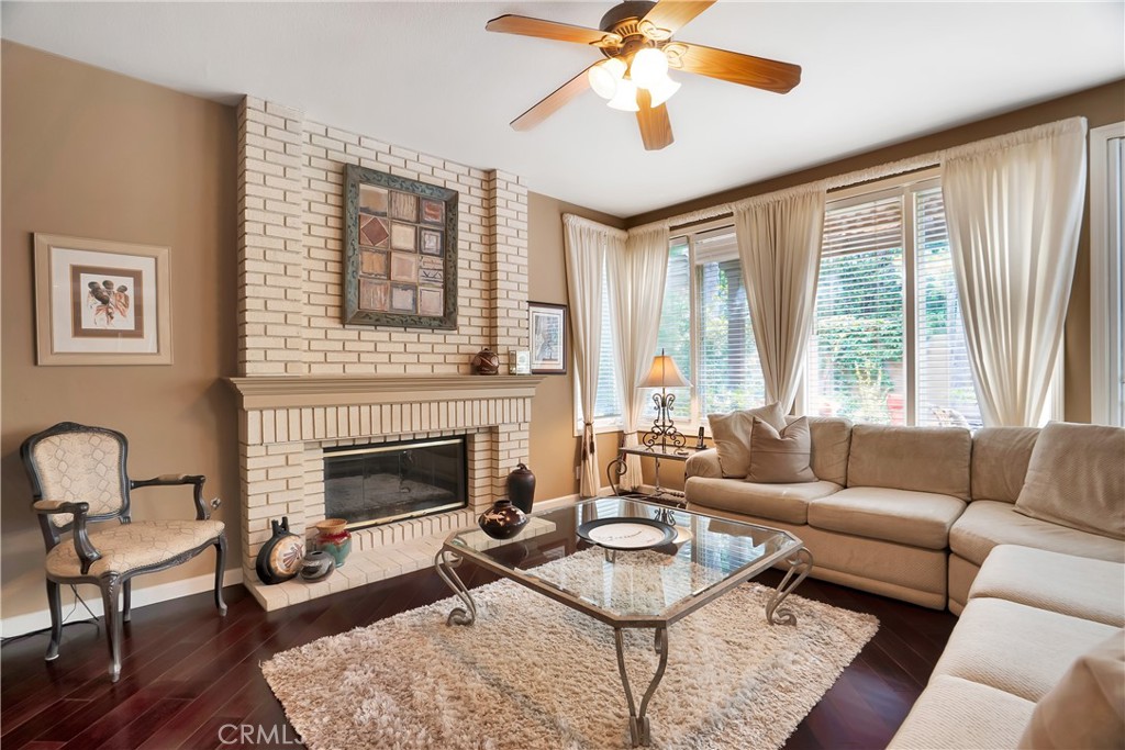24876 Paseo Primario