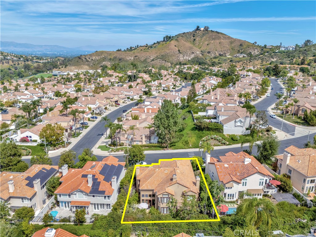 24876 Paseo Primario