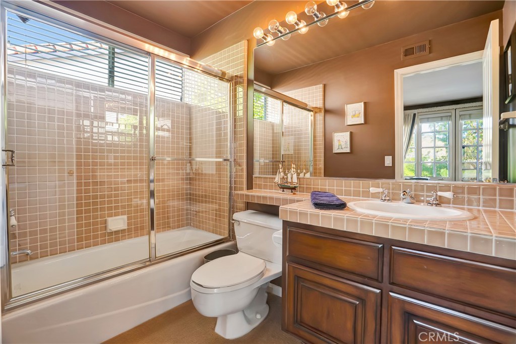 24876 Paseo Primario