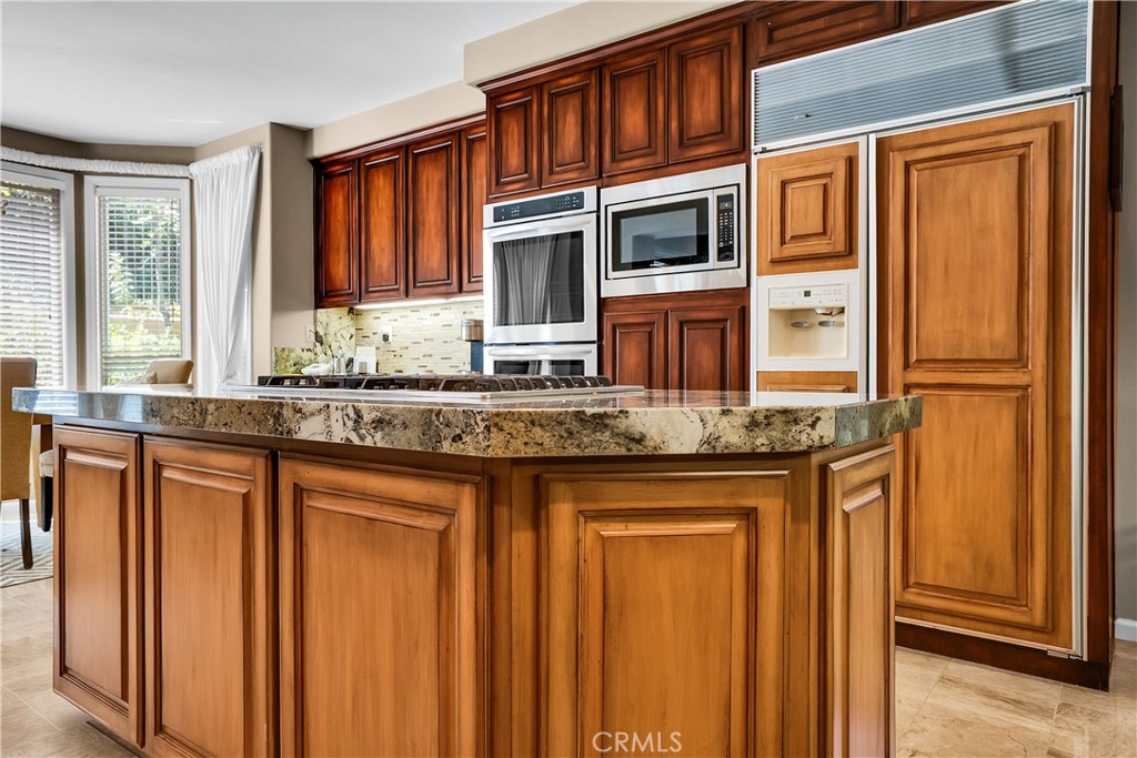 24876 Paseo Primario