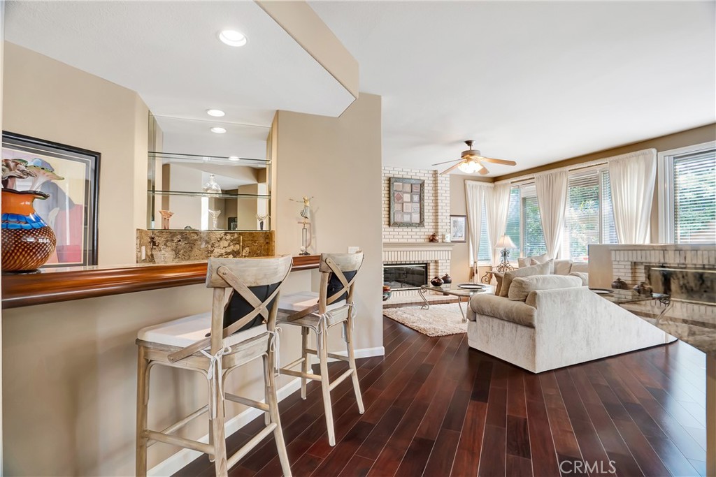 24876 Paseo Primario