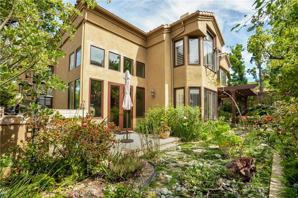 24876 Paseo Primario