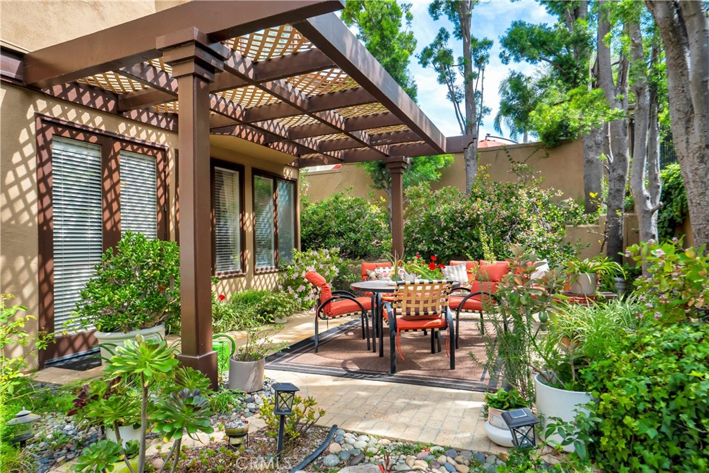 24876 Paseo Primario