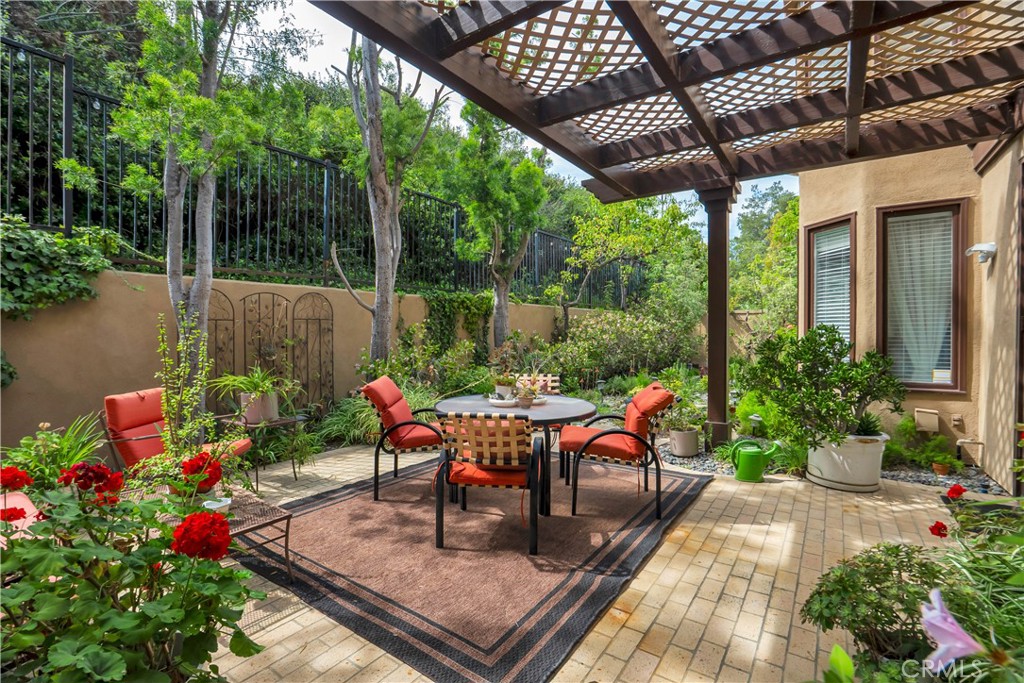 24876 Paseo Primario