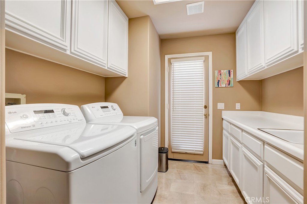 24876 Paseo Primario