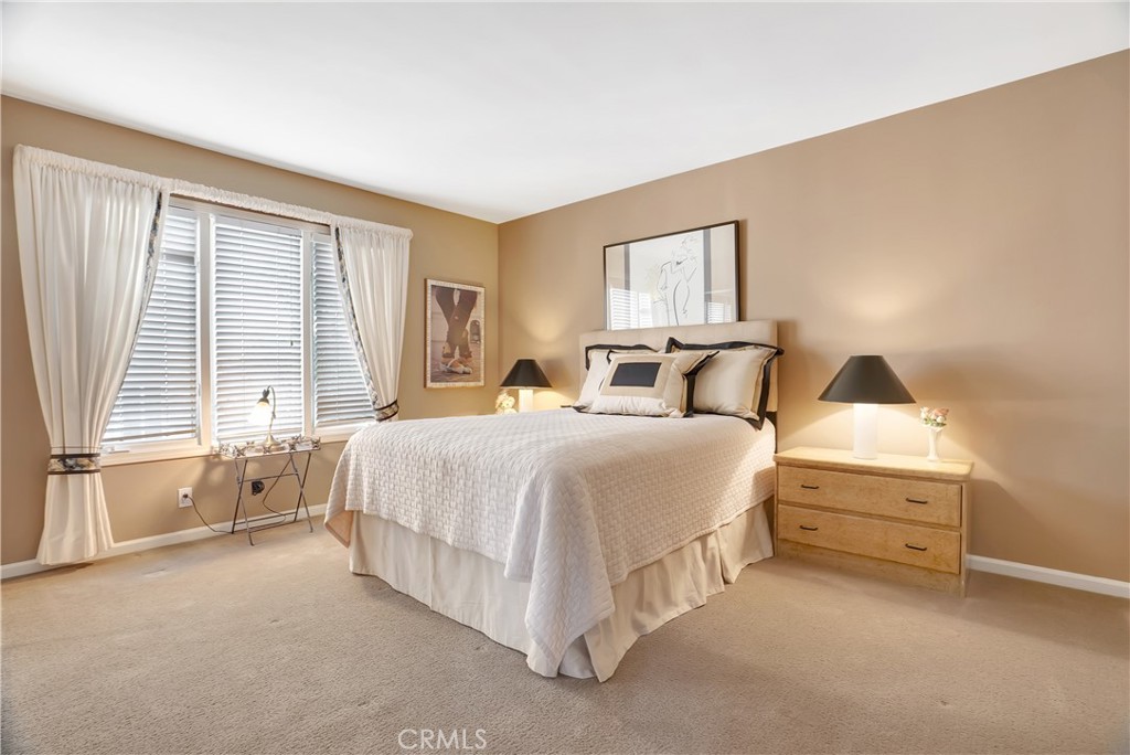 24876 Paseo Primario