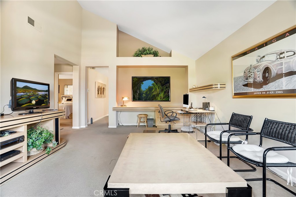 24876 Paseo Primario