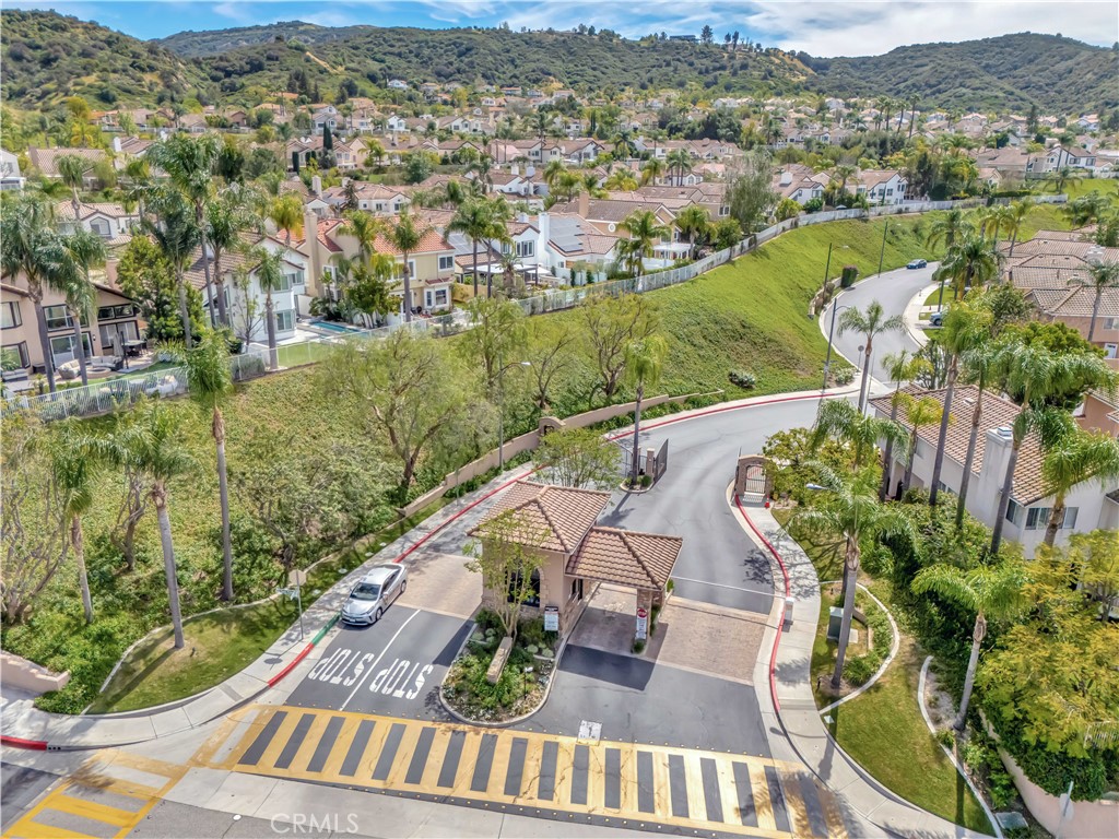 24876 Paseo Primario