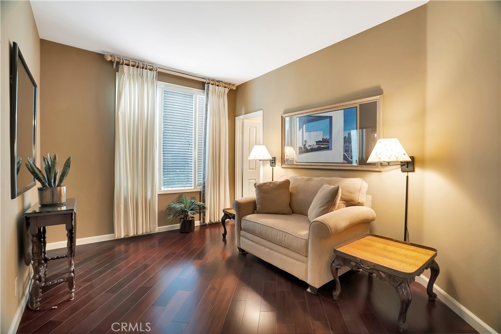 24876 Paseo Primario