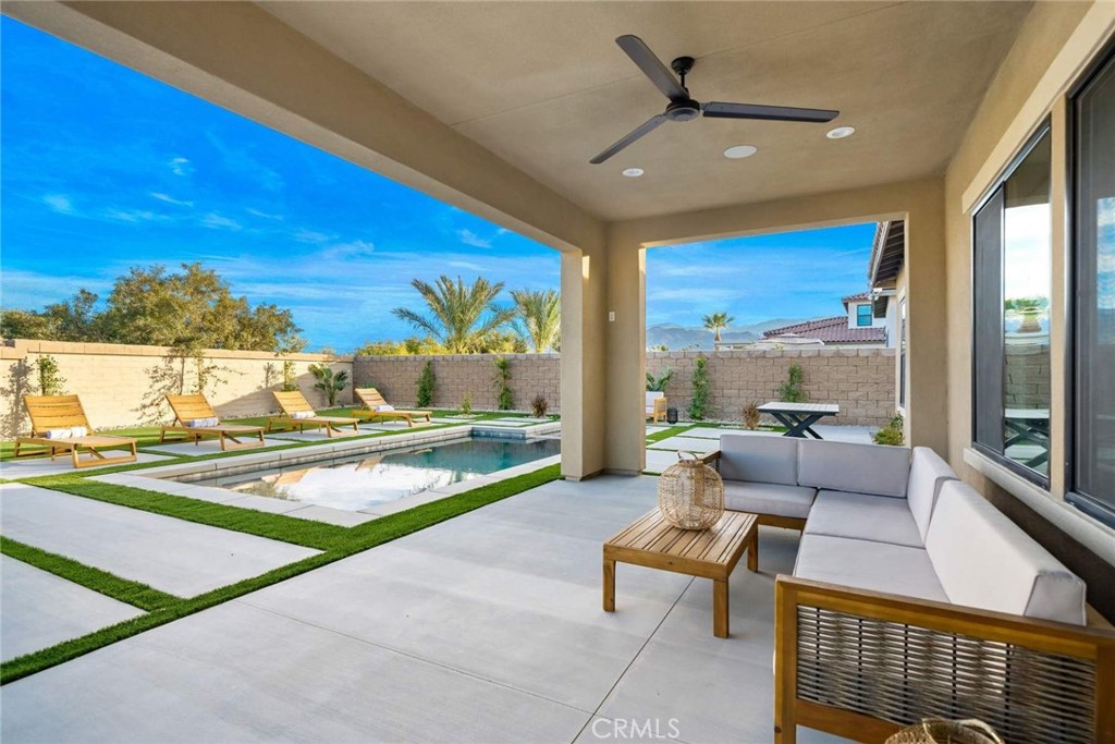 80495 Old Ranch S