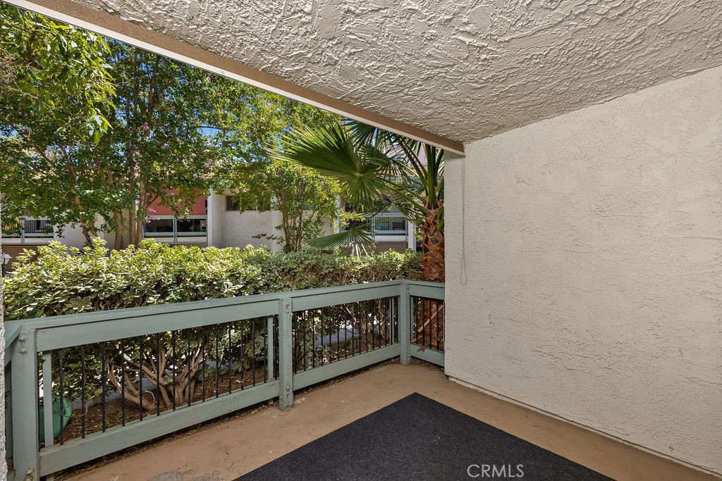 4716 Park Granada 198