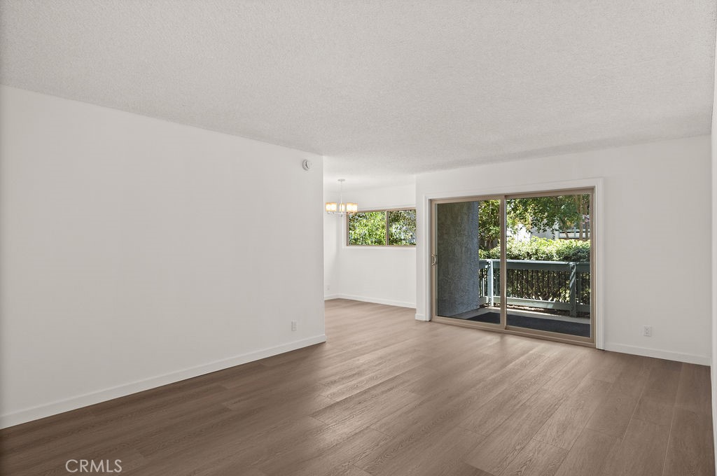 4716 Park Granada 198