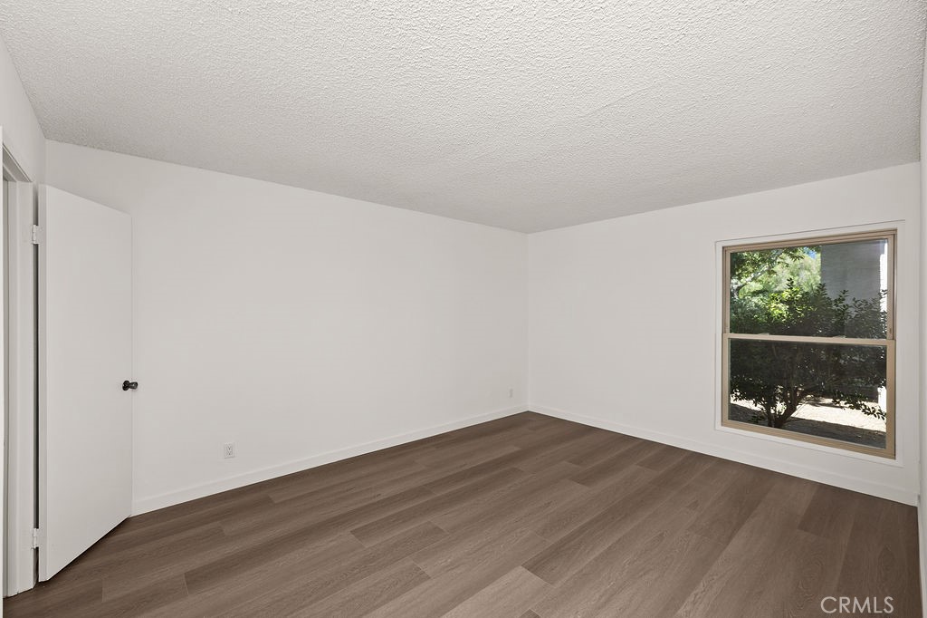 4716 Park Granada 198