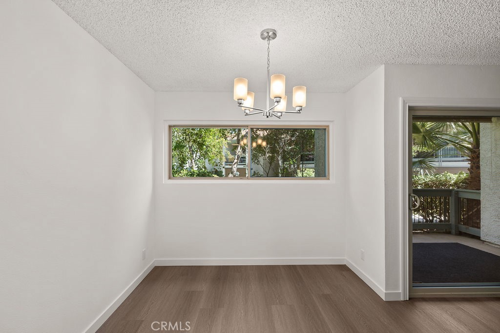 4716 Park Granada 198