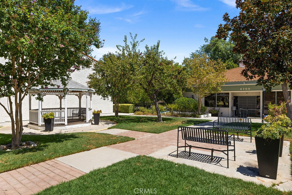 4716 Park Granada 198