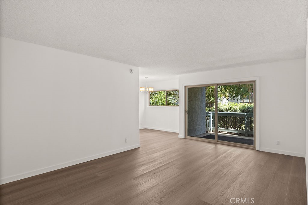 4716 Park Granada 198