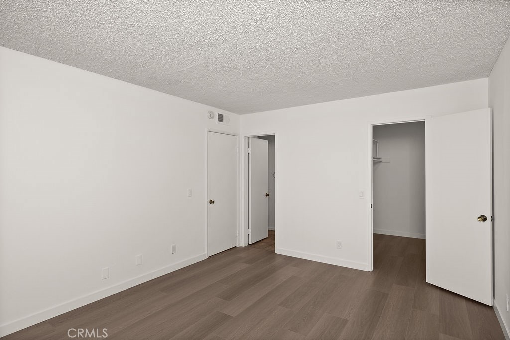 4716 Park Granada 198