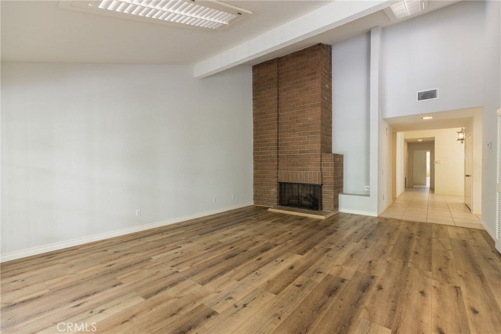 23252 Park Ensenada